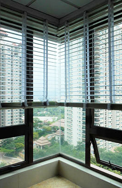 Venetian Blinds @ Sharp point